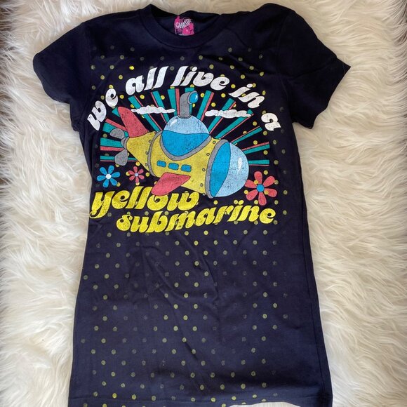 Beatles Yellow Submarine Women’s T-Shirt size Medium - Picture 1 of 4